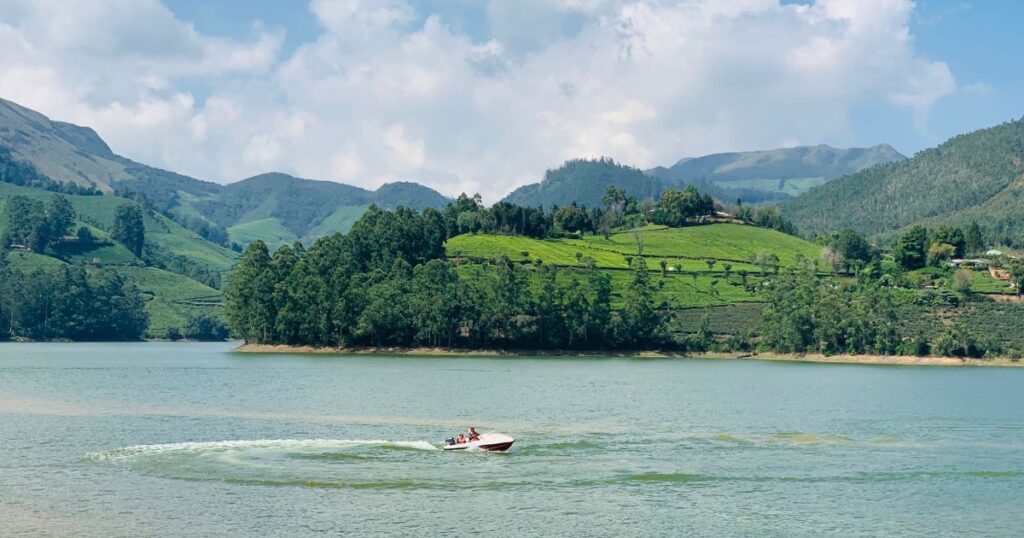 places to visit in Munnar in 2 days